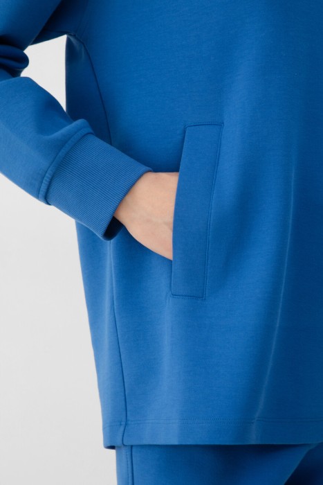 Товар синего цвета с внутренней стороны