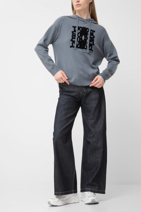 Товар серого цвета с внутренней стороны