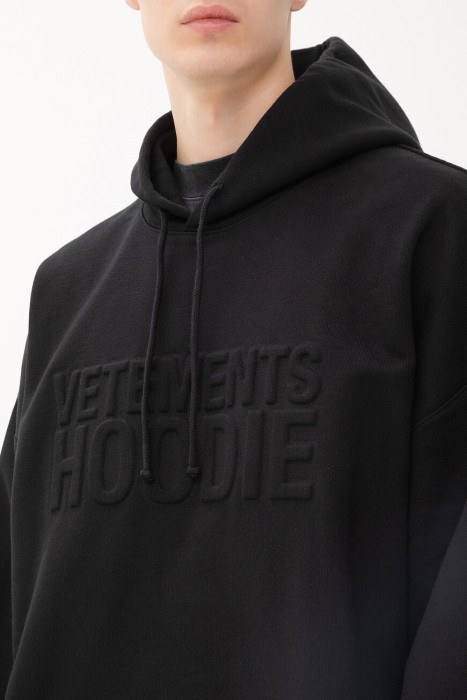 Товар черного цвета с внутренней стороны