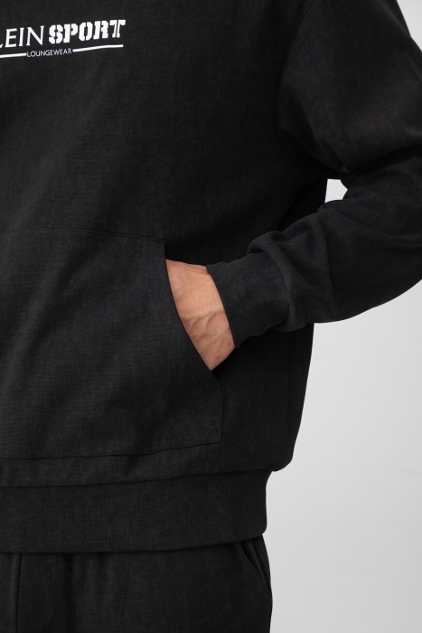 Товар черного цвета с внутренней стороны