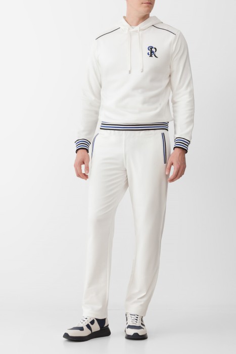 Товар белого цвета с внутренней стороны