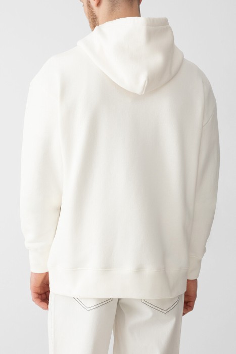 худи  по цене 67250 руб вид справа