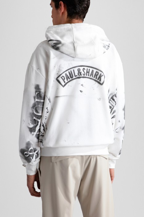 худи  по цене 29500 руб вид справа