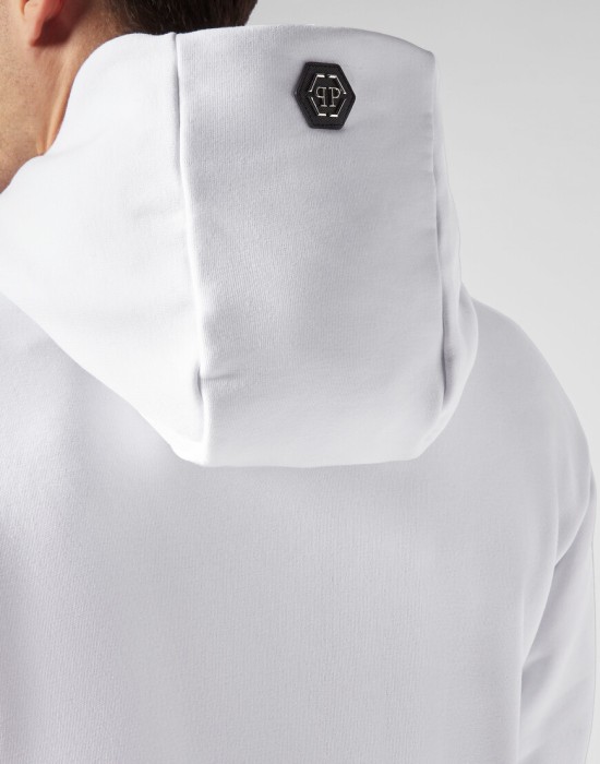 Товар белого цвета с внутренней стороны