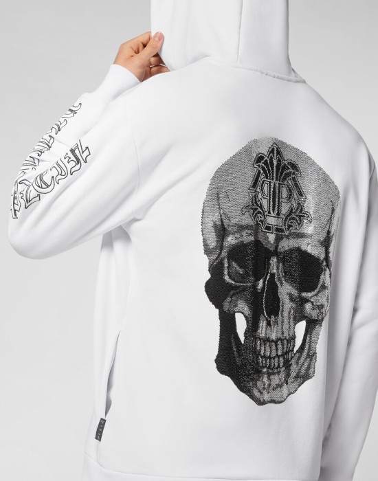 Товар белого цвета с внутренней стороны