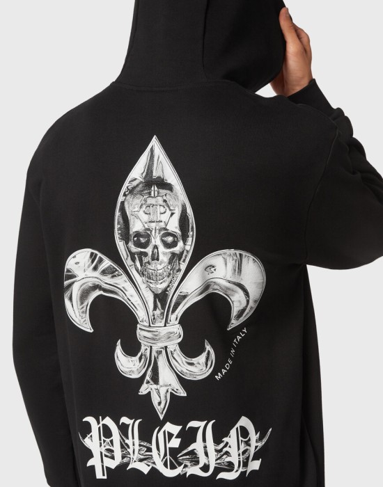 Товар черного цвета с внутренней стороны