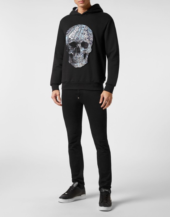 Товар черного цвета с внутренней стороны