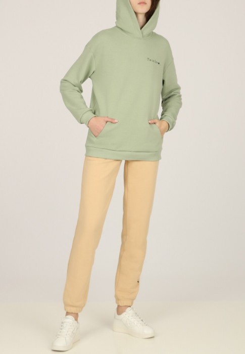 худи  по цене 14630 руб вид справа