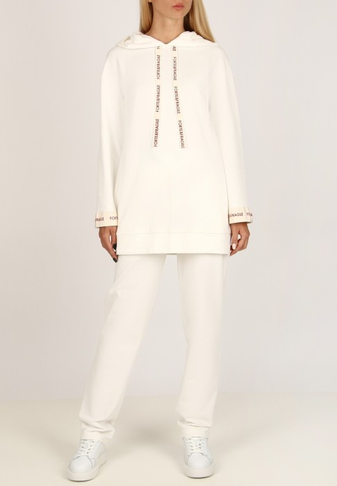 худи  по цене 30730 руб вид справа