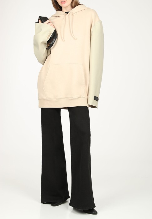 худи  по цене 69930 руб вид справа