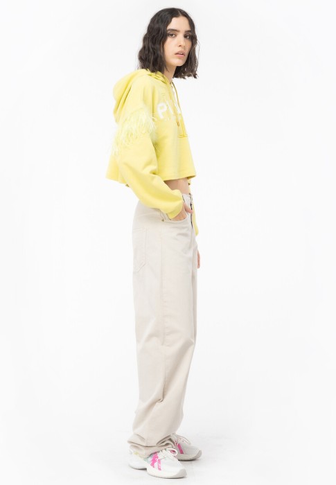 Товар желтого цвета с внутренней стороны