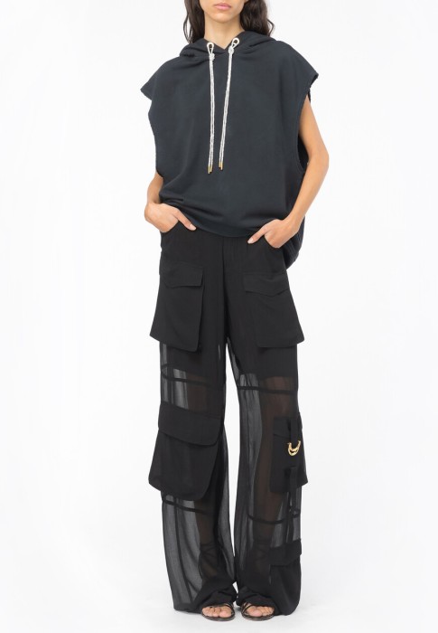 Товар черного цвета с внутренней стороны