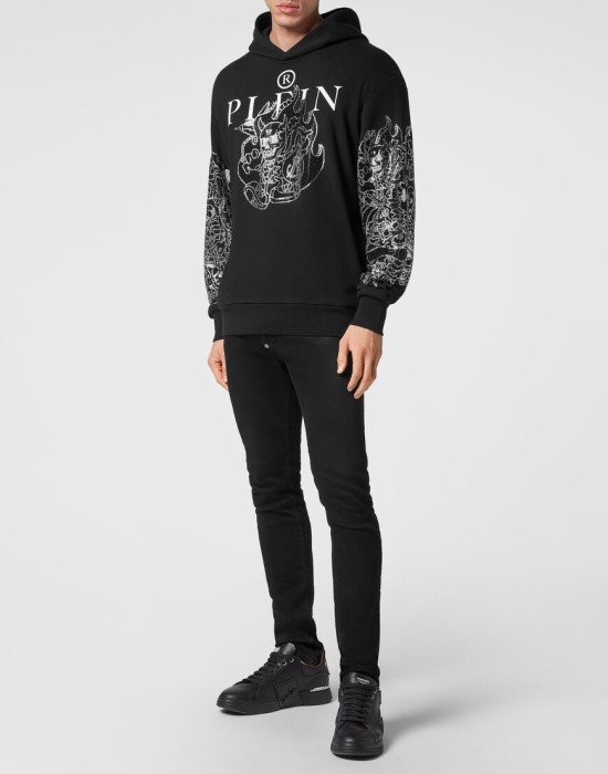 Товар черного цвета с внутренней стороны