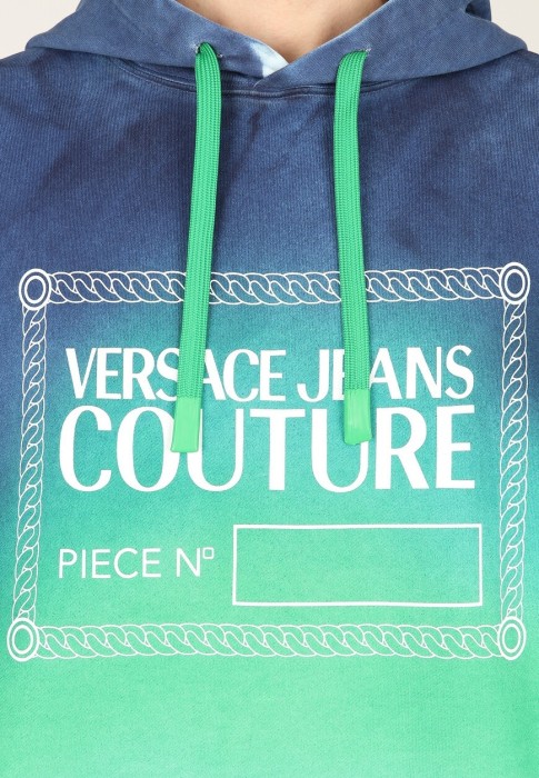 Товар зеленого цвета с внутренней стороны