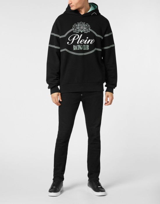 Товар черного цвета с внутренней стороны