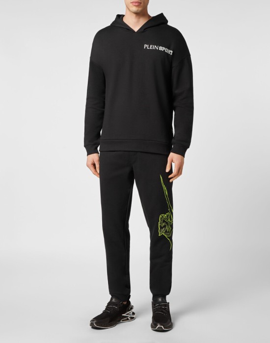 Товар черного цвета с внутренней стороны