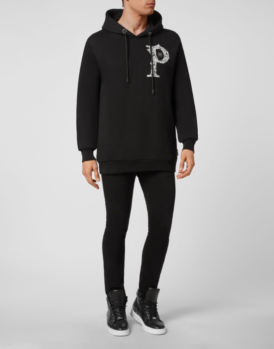 Товар черного цвета с внутренней стороны