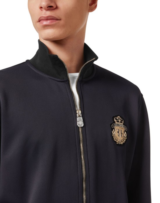 Товар черного цвета с внутренней стороны