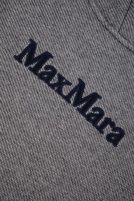 худи  универсального стиля с лицевой стороны