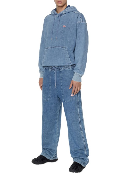 худи  по цене 26390 руб вид справа