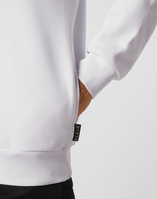 Товар белого цвета с внутренней стороны