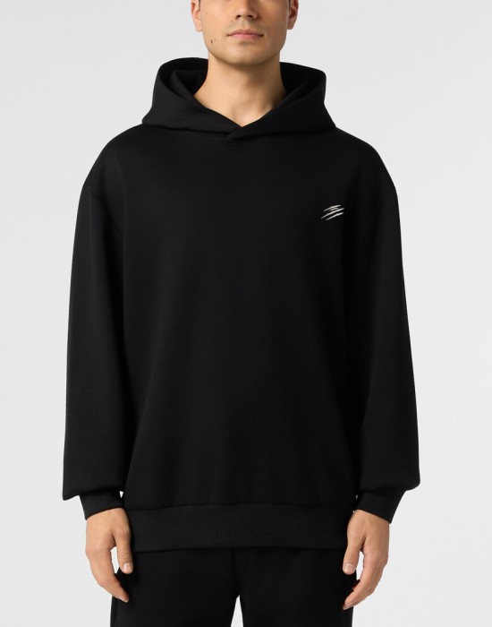 худи  по цене 18000 руб вид справа