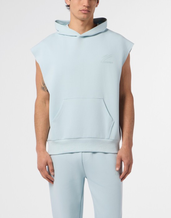 худи  по цене 18000 руб вид справа