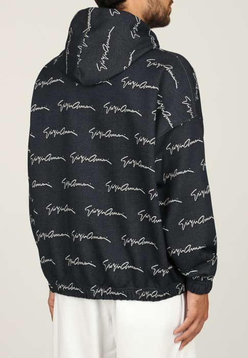 Товар синего цвета с внутренней стороны