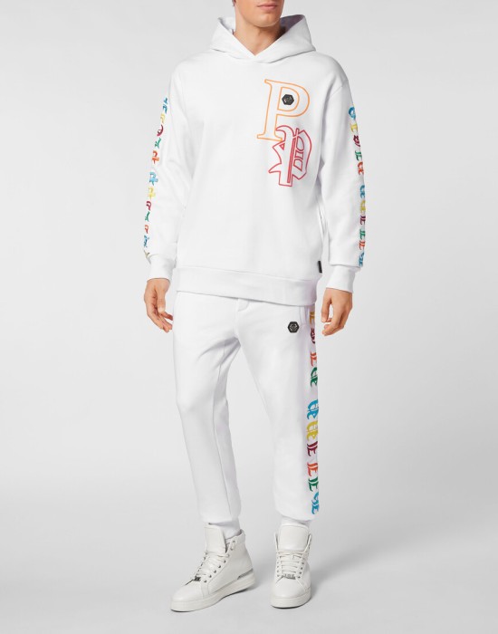 худи  по цене 56979 руб вид справа