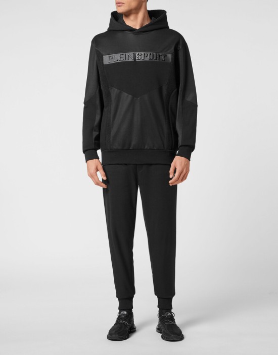 худи  по цене 28200 руб вид справа