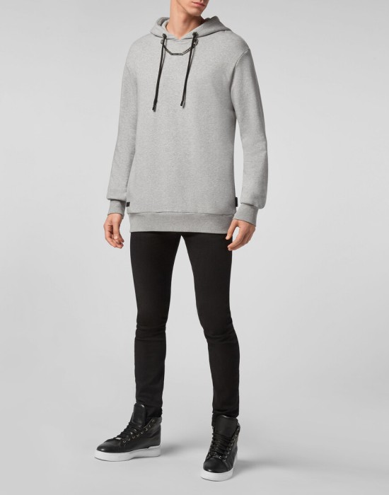 худи  по цене 37728 руб вид справа