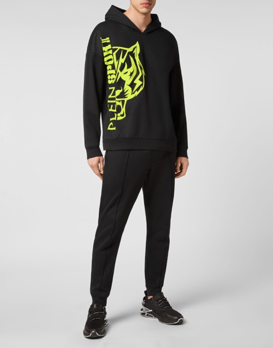 Товар черного цвета с внутренней стороны