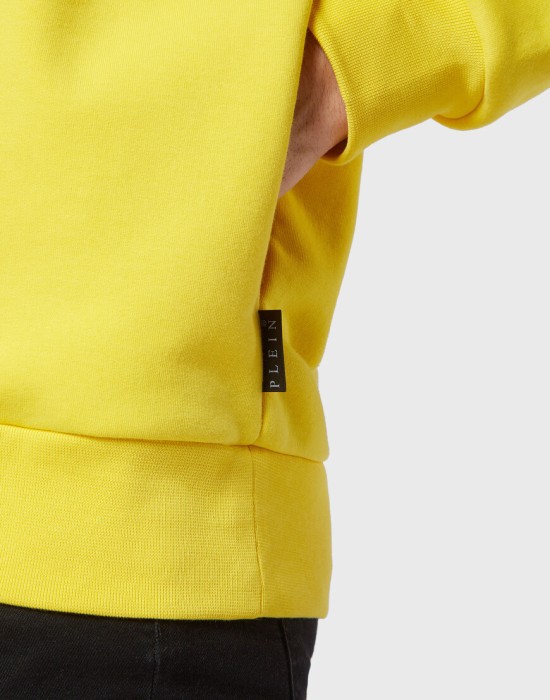 Товар желтого цвета с внутренней стороны