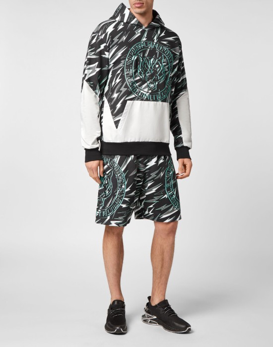 худи  по цене 23400 руб вид справа