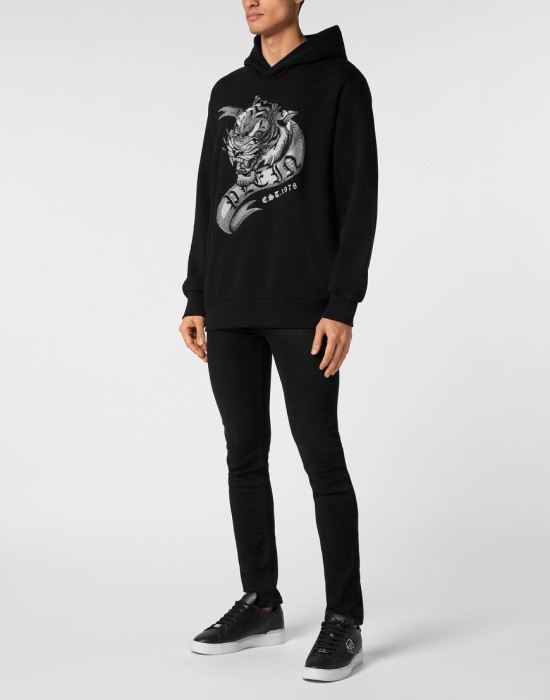 Товар черного цвета с внутренней стороны