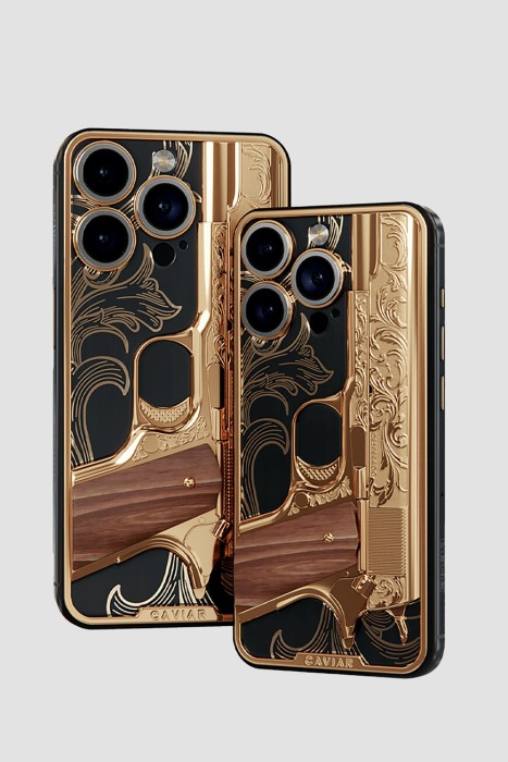 iphone 15 pro max 1 tb  модель notorious от бренда caviar вид слева