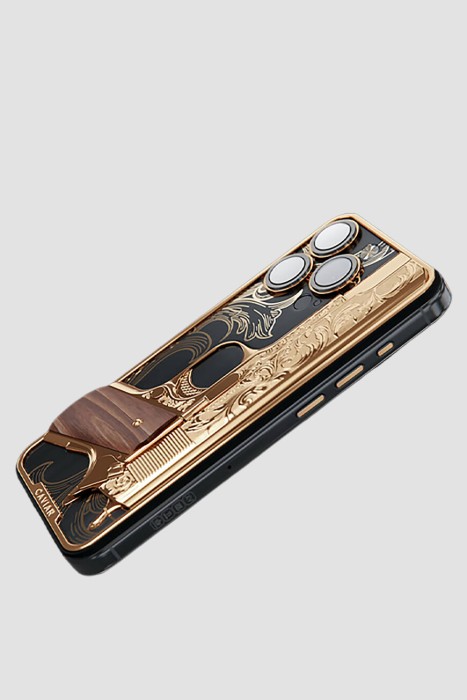 iphone 15 pro max 1 tb  модель notorious из проверенных материалов спереди