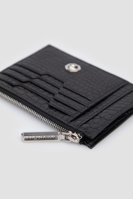 Товар черного цвета с внутренней стороны