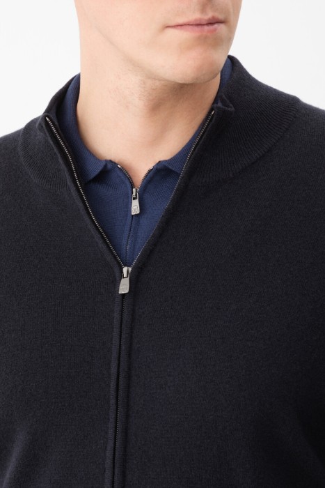 кардиган  из италии вид сбоку