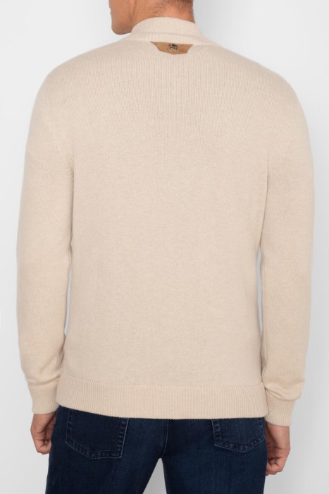 кардиган  по цене 115000 руб вид справа