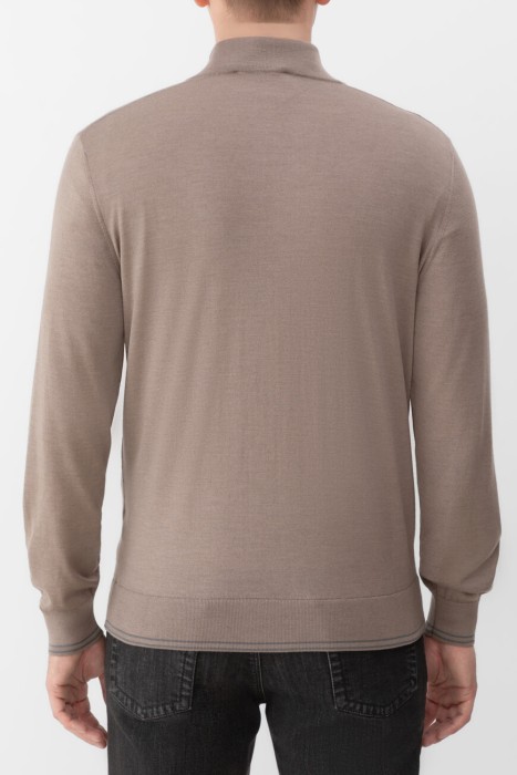 кардиган  по цене 129600 руб вид справа