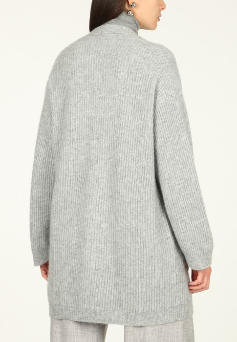 Товар серого цвета с внутренней стороны