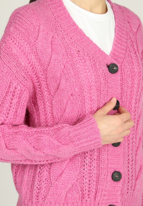 Товар розового цвета с внутренней стороны