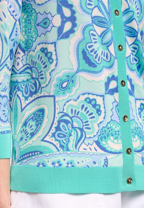 Товар голубого цвета с внутренней стороны