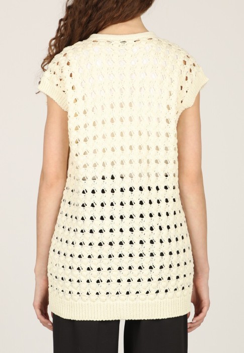 Товар белого цвета с внутренней стороны