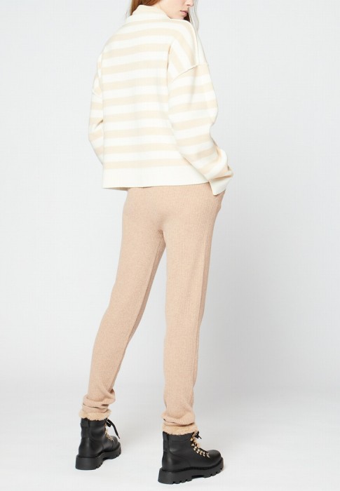 кардиган  по цене 62230 руб вид справа