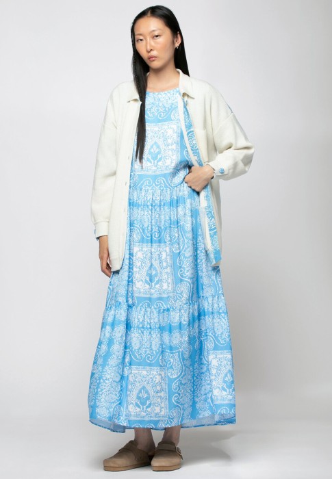 Товар голубого цвета с внутренней стороны