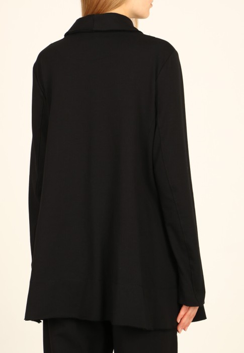 Товар черного цвета с внутренней стороны