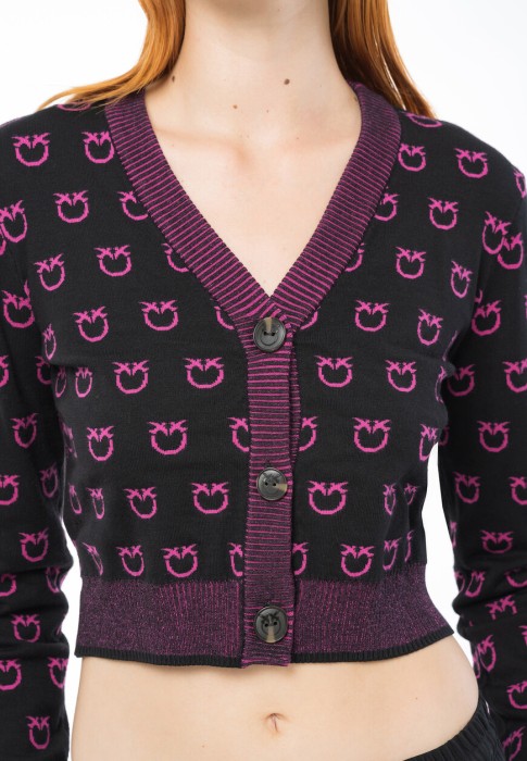 Товар розового цвета с внутренней стороны