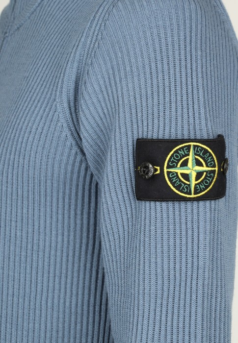 Товар синего цвета с внутренней стороны